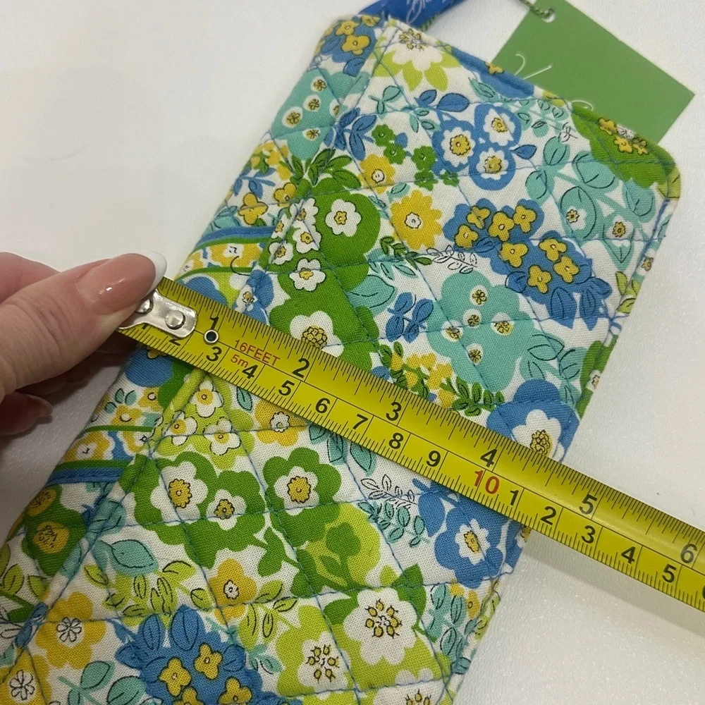 Vera Bradley English Meadow Travel Wallet.NWT - Picture 5 of 8